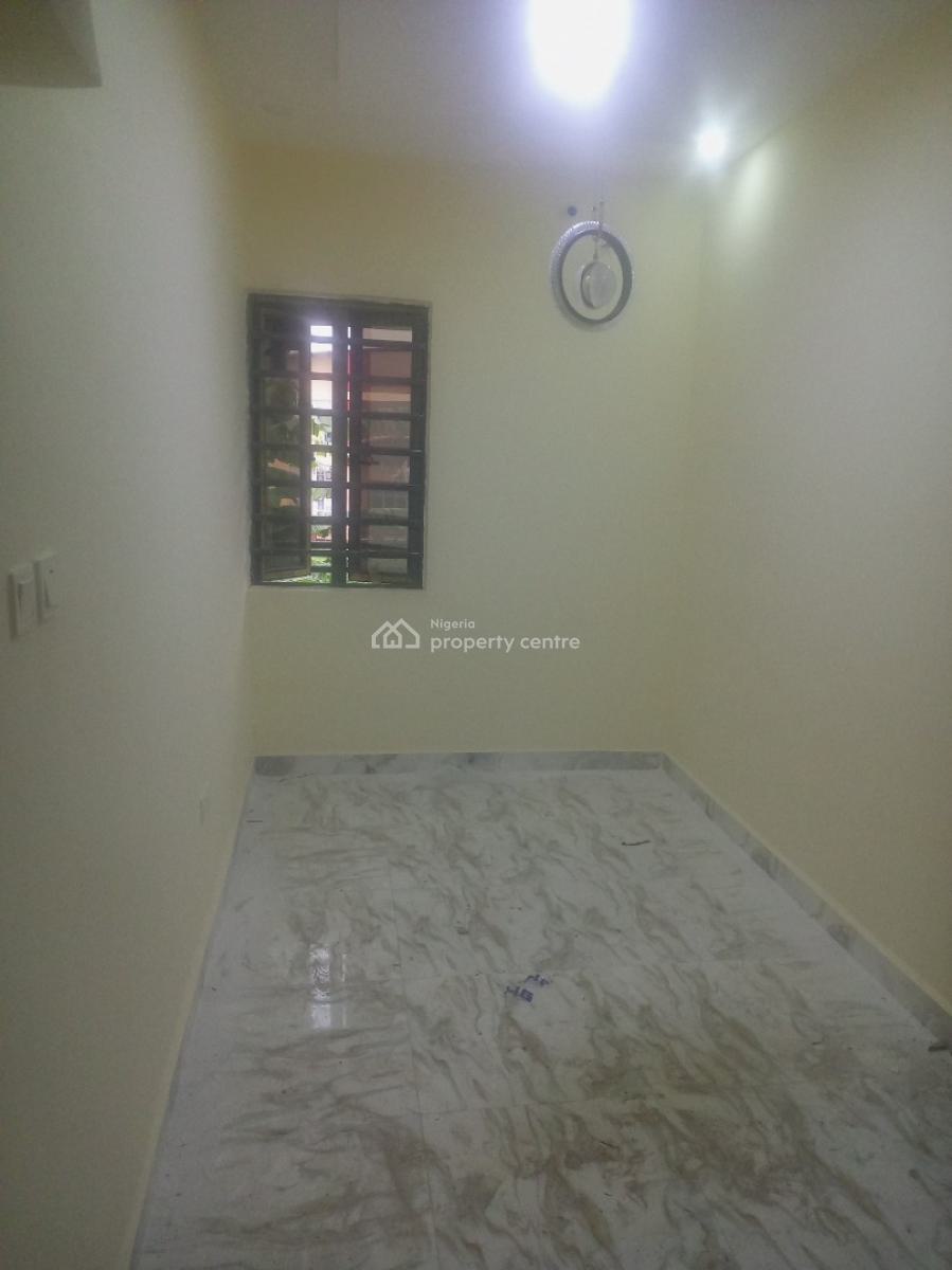 2bedrom Flat Available, 1odemo Street Victory Estate Ogombo, Ogombo, Ajah, Lagos, Flat / Apartment for Rent