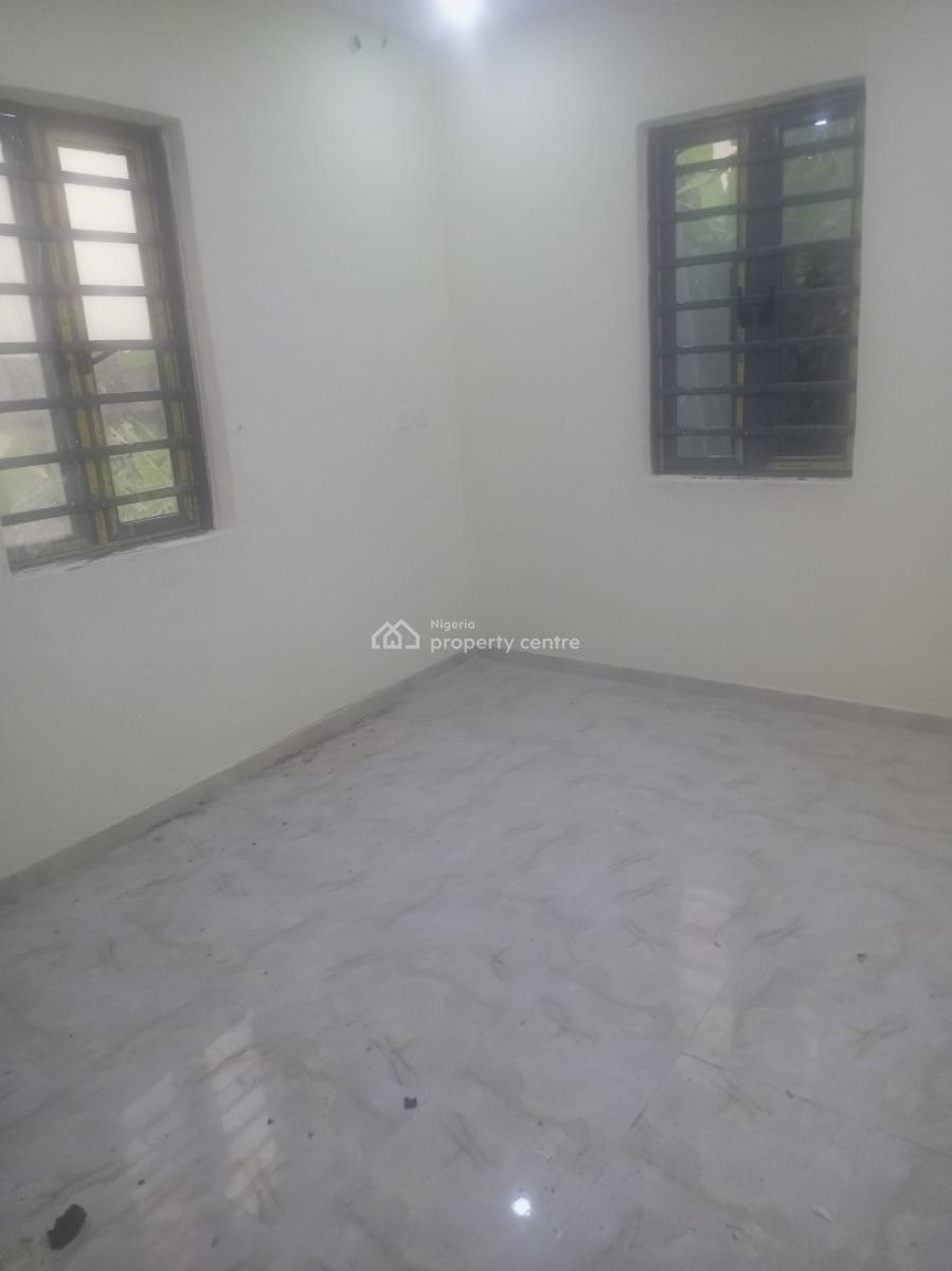 2bedrom Flat Available, 1odemo Street Victory Estate Ogombo, Ogombo, Ajah, Lagos, Flat / Apartment for Rent