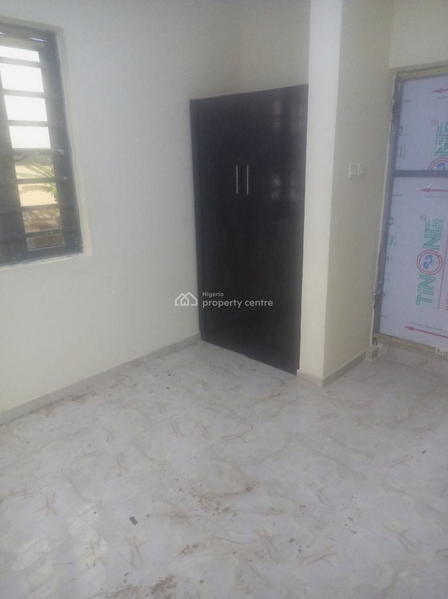 2bedrom Flat Available, 1odemo Street Victory Estate Ogombo, Ogombo, Ajah, Lagos, Flat / Apartment for Rent