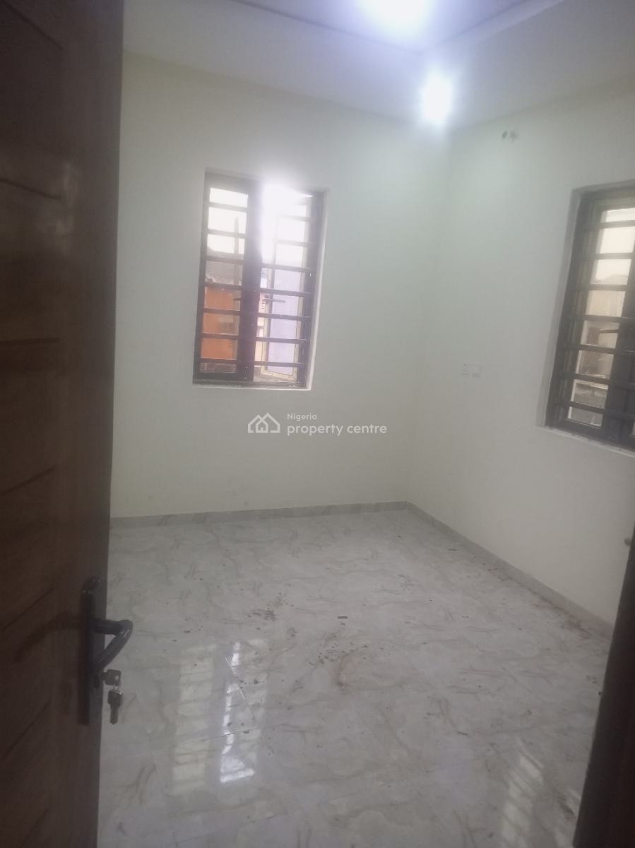 2bedrom Flat Available, 1odemo Street Victory Estate Ogombo, Ogombo, Ajah, Lagos, Flat / Apartment for Rent