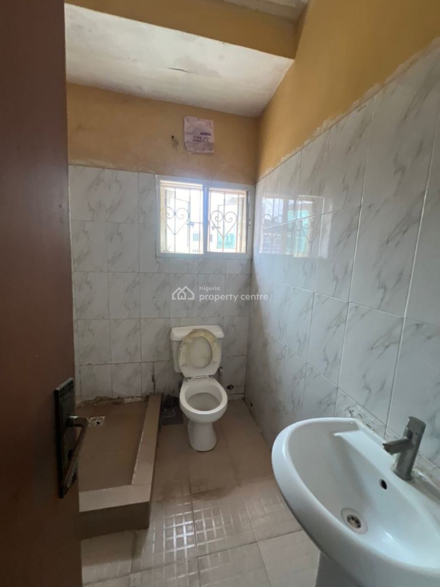 3 Bedroom Apartment in a Good Location, Mobile Road, Ajah, Lagos, Flat / Apartment for Rent