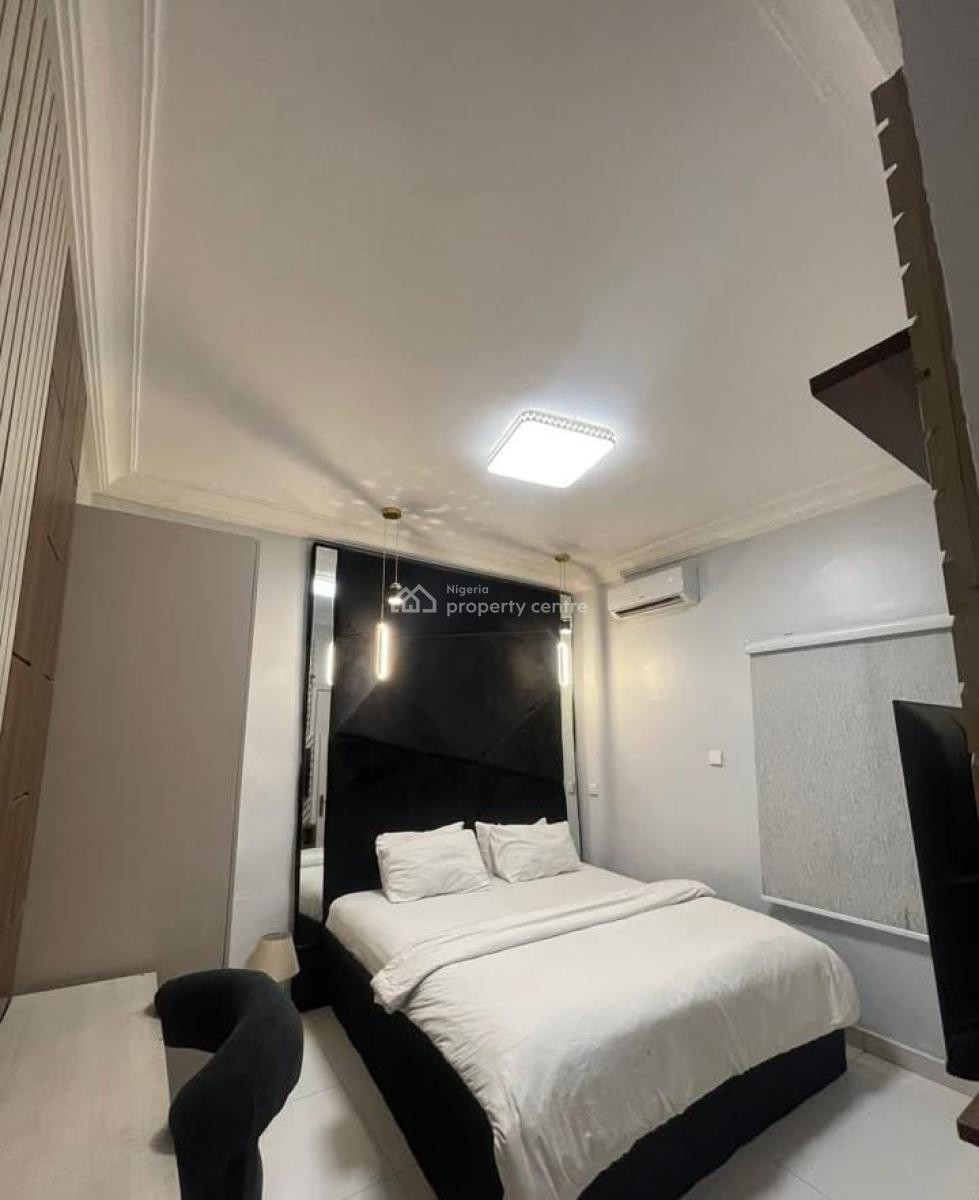 Well-furnished 2-bedroom Apartment with 24/7 Power & Strong Security, Admiralty Way, Lekki Phase 1, Lekki, Lagos, Flat / Apartment for Rent