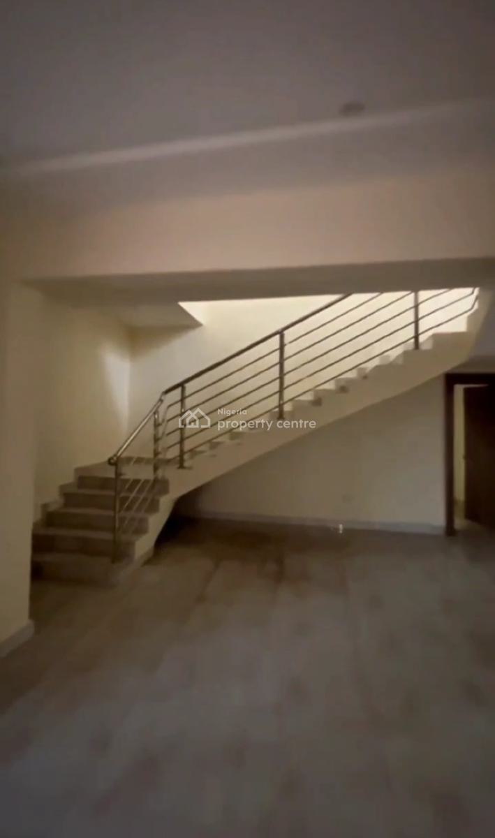 5bedroom Fully Detached Duplex in Karsana, Along The Express of Kubwa, Karsana, Abuja, Detached Duplex for Sale