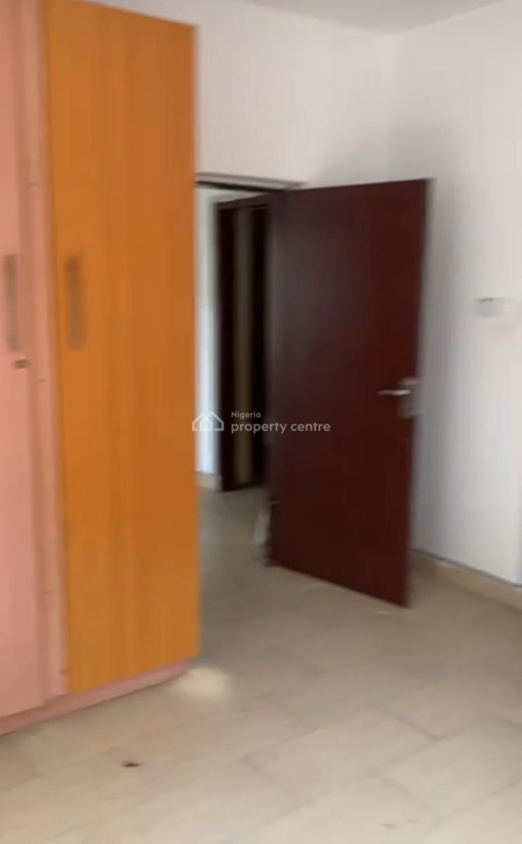 Affordable Upstairs Mini Flat in Thomas Estate{ Video}, Thomas Estate, Ajah, Lagos, Mini Flat (room and Parlour) for Rent