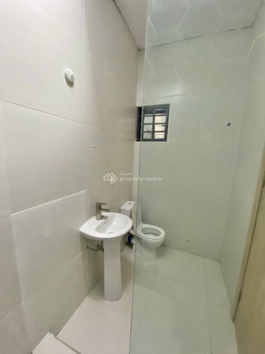 Spacious Serviced 2 Bedroom Apartment, Ikate Elegushi, Lekki, Lagos, Flat / Apartment for Rent