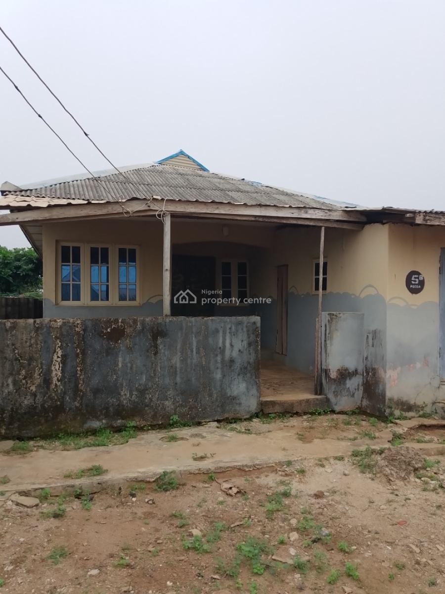 2 Bed with 2 Room and Parlor, Igbogbo Estate, Igbogbo, Ikorodu, Lagos, Block of Flats for Sale