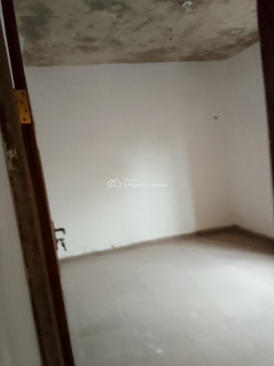 2 Bed with 2 Room and Parlor, Igbogbo Estate, Igbogbo, Ikorodu, Lagos, Block of Flats for Sale
