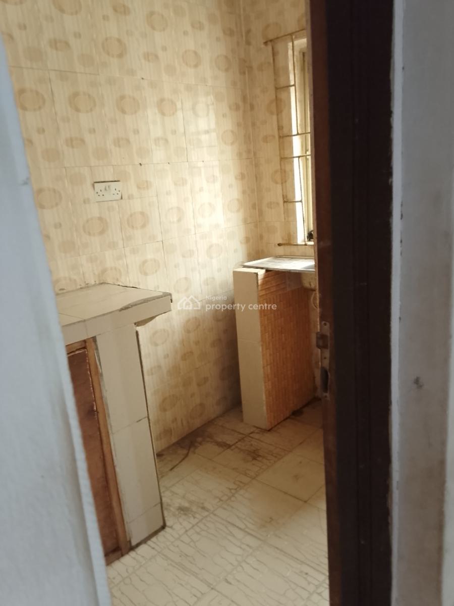 2 Bed with 2 Room and Parlor, Igbogbo Estate, Igbogbo, Ikorodu, Lagos, Block of Flats for Sale