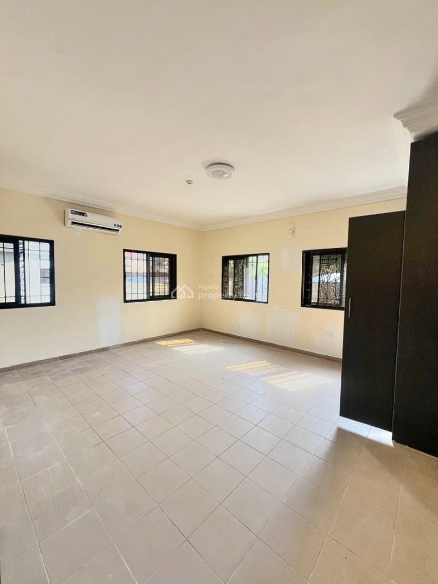 Exclusive 3 Bedroom Apartment with Bq, Lekki Phase 1, Lekki, Lagos, Flat / Apartment for Rent
