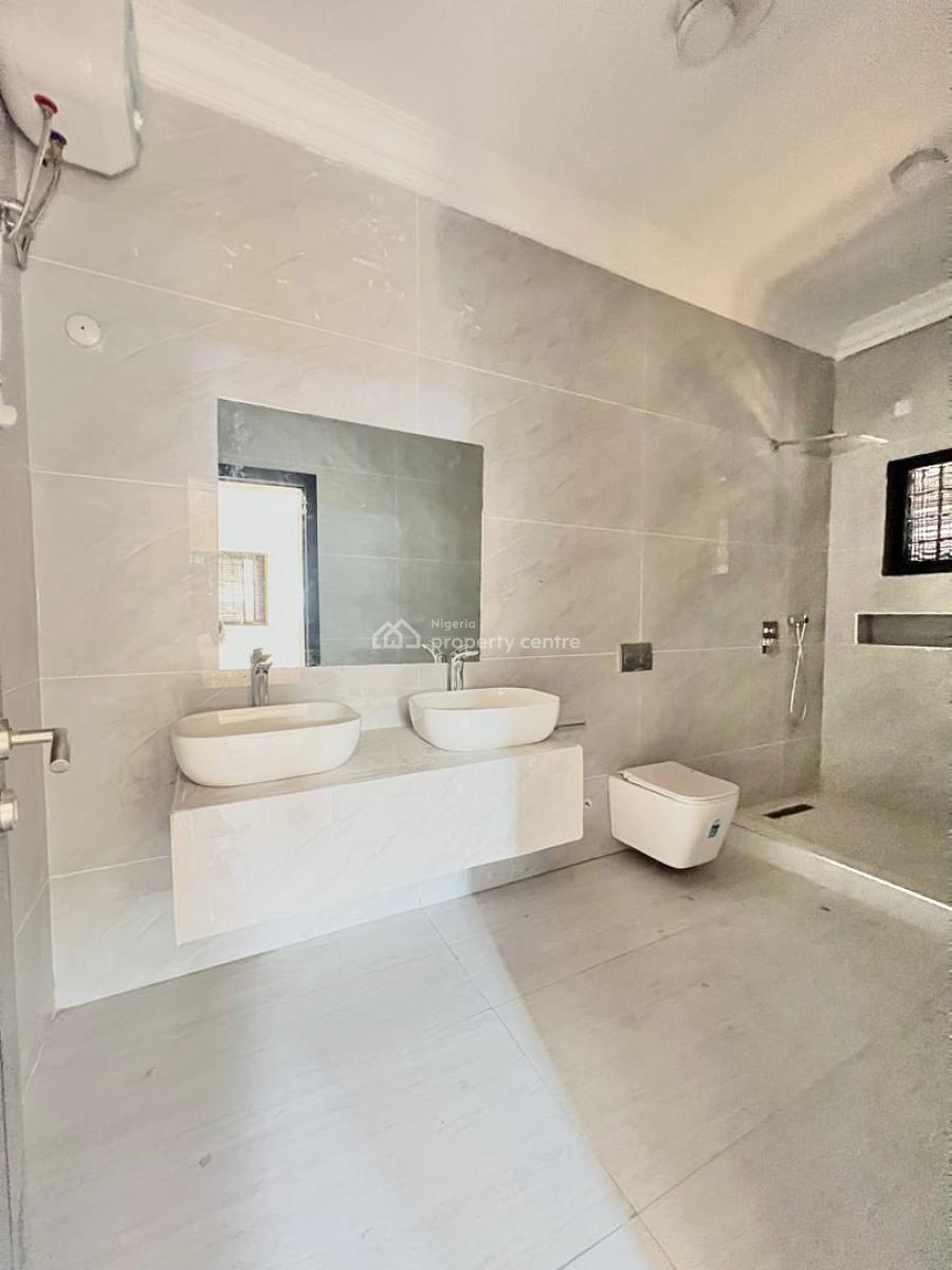 Exclusive 3 Bedroom Apartment with Bq, Lekki Phase 1, Lekki, Lagos, Flat / Apartment for Rent