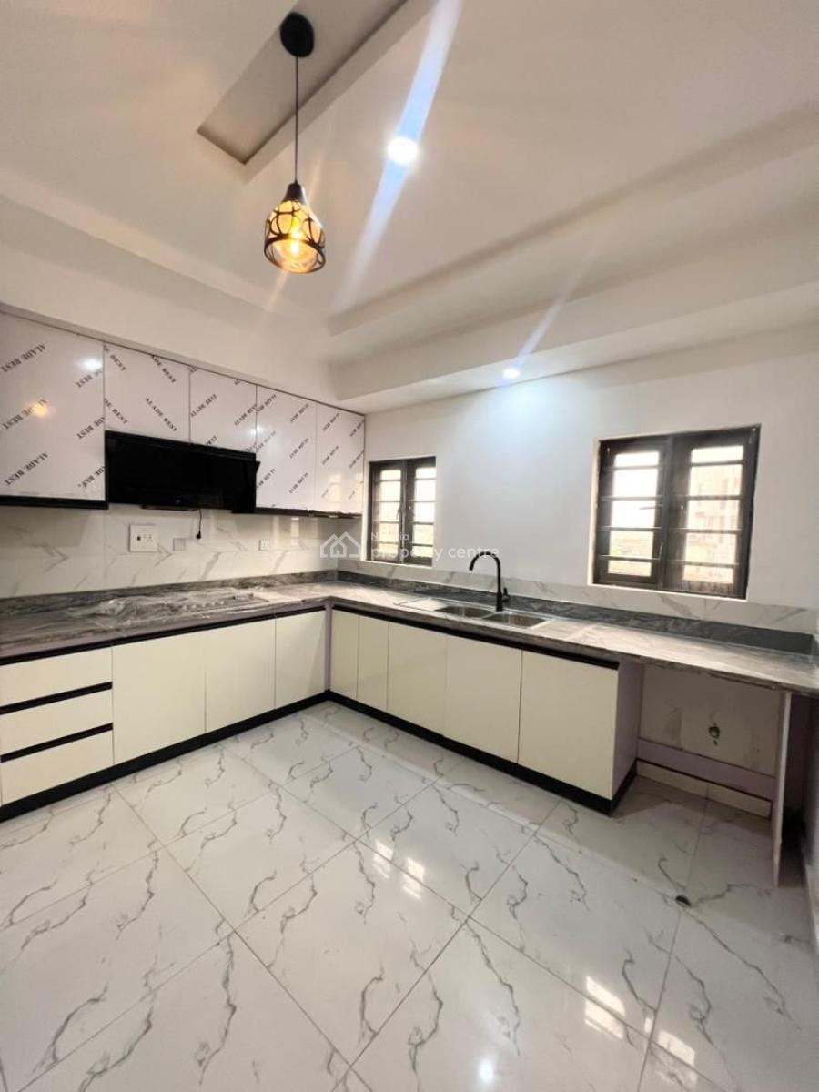 Exquisite   5bedrooms Fully-detached Duplex with Bq, Ajah, Lagos, Detached Duplex for Sale