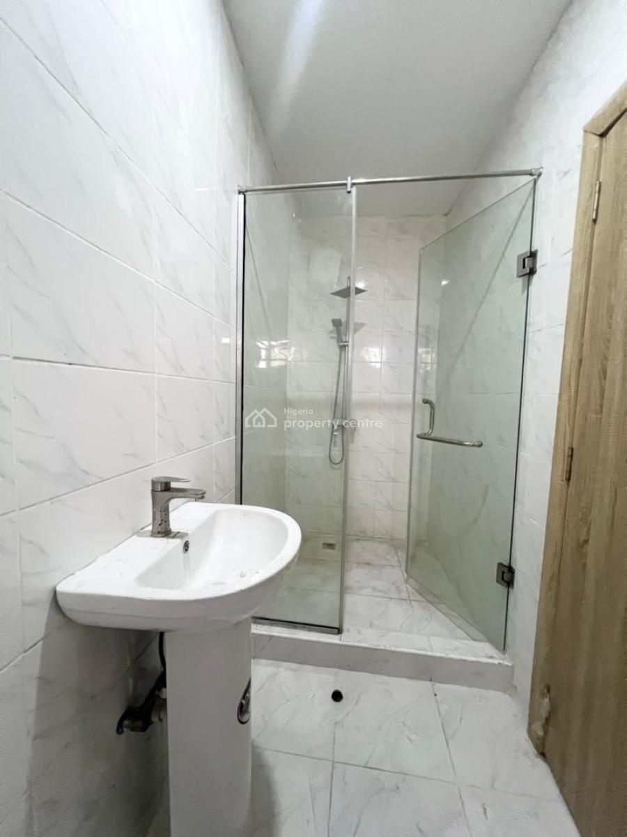 Exquisite   5bedrooms Fully-detached Duplex with Bq, Ajah, Lagos, Detached Duplex for Sale