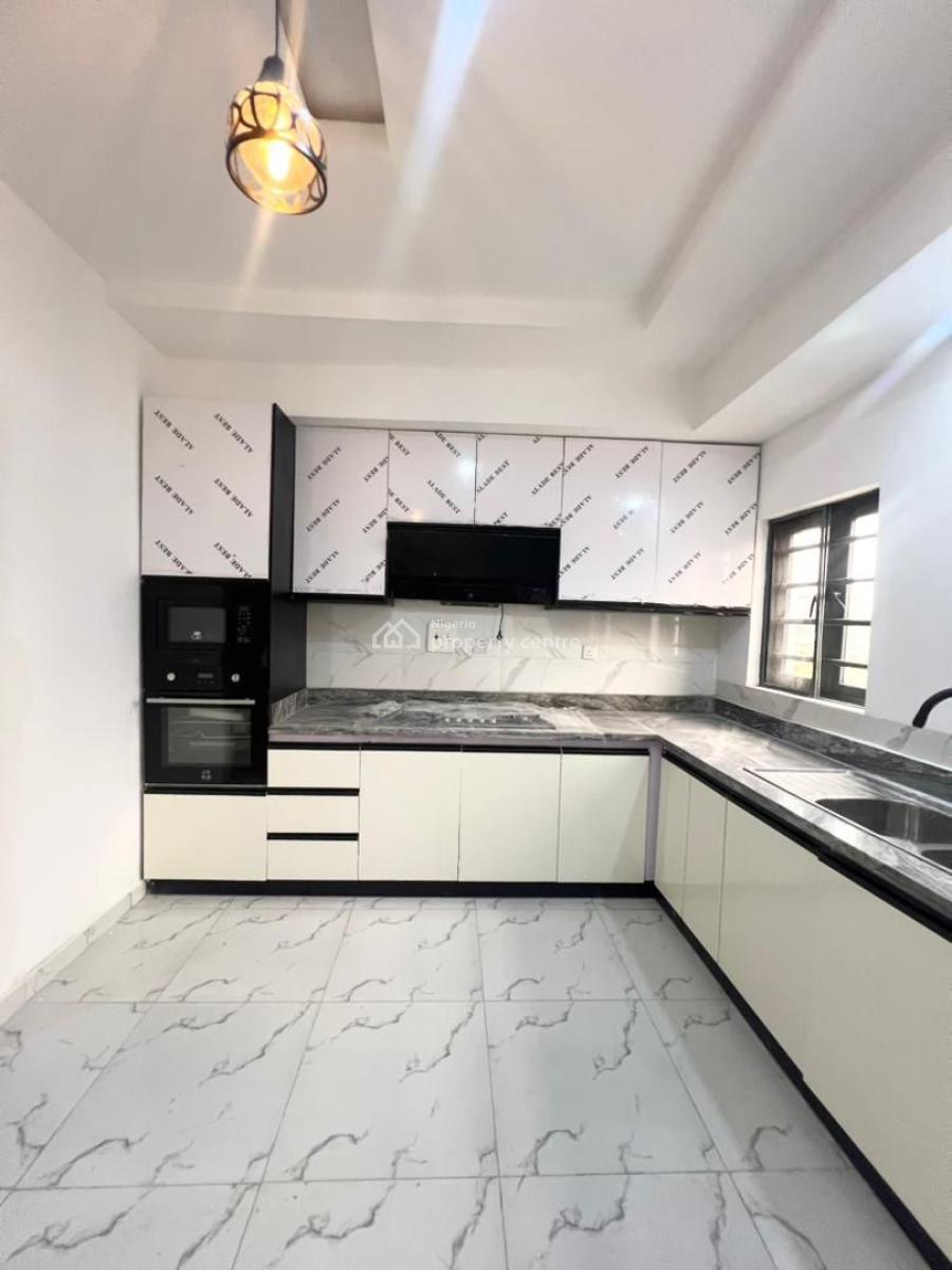 Exquisite   5bedrooms Fully-detached Duplex with Bq, Ajah, Lagos, Detached Duplex for Sale