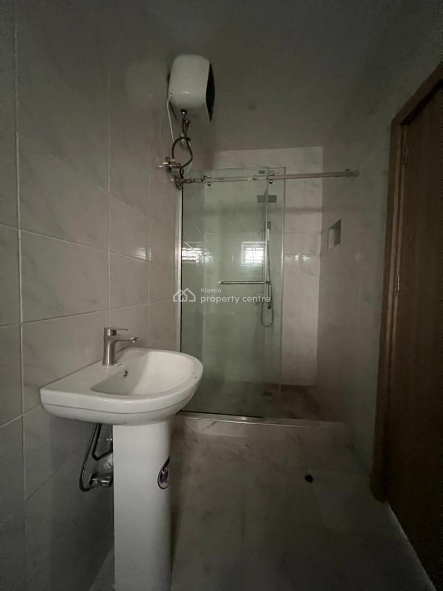 Exquisite   5bedrooms Fully-detached Duplex with Bq, Ajah, Lagos, Detached Duplex for Sale