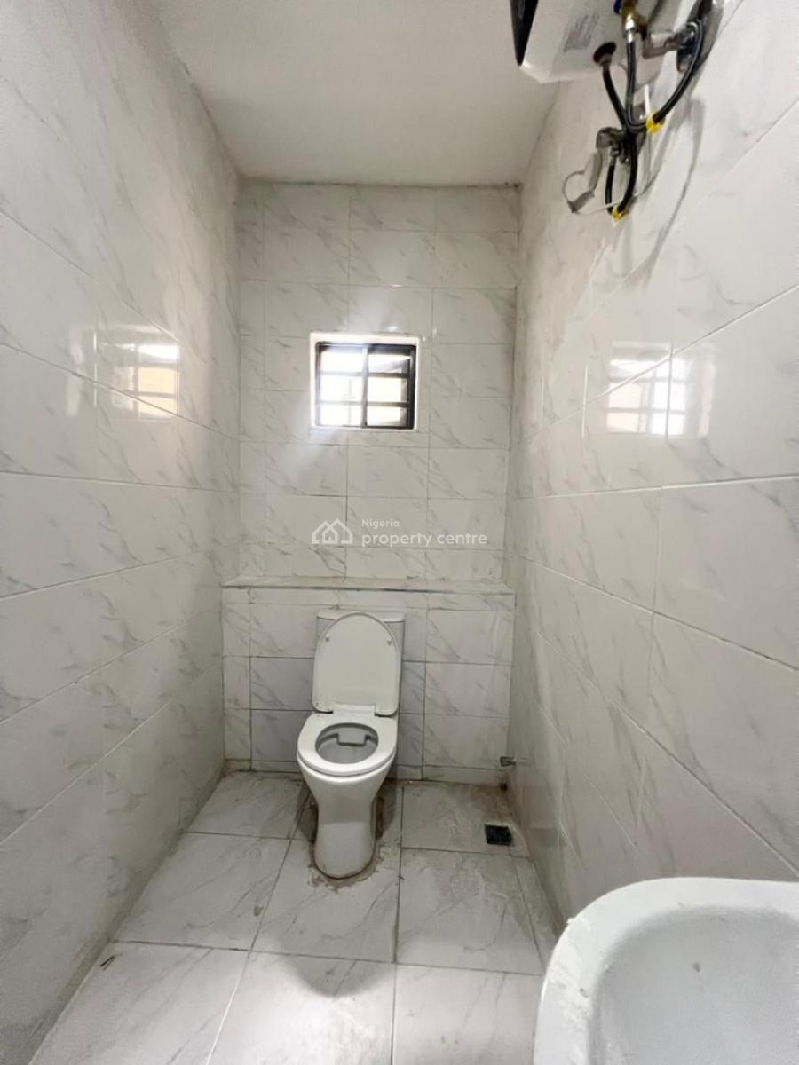 Exquisite   5bedrooms Fully-detached Duplex with Bq, Ajah, Lagos, Detached Duplex for Sale