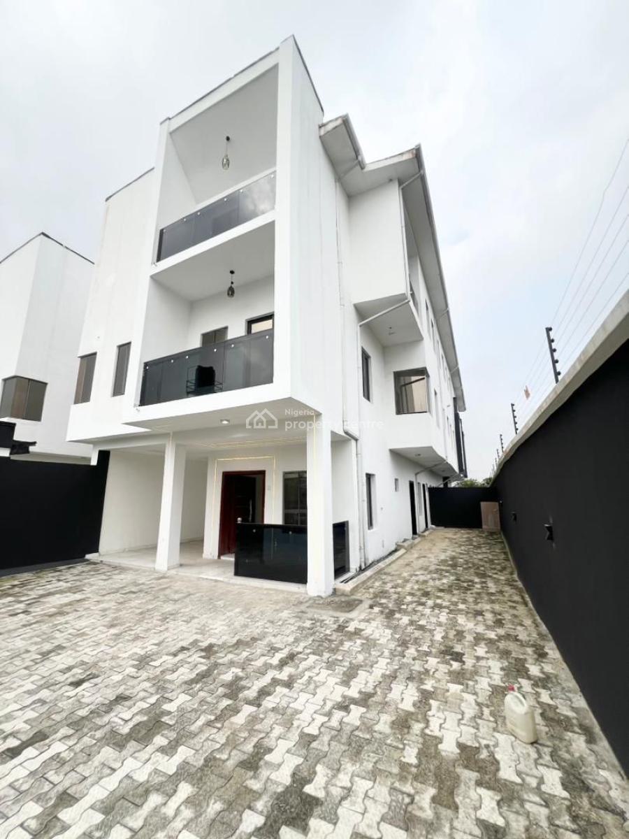 Exquisite   5bedrooms Fully-detached Duplex with Bq, Ajah, Lagos, Detached Duplex for Sale