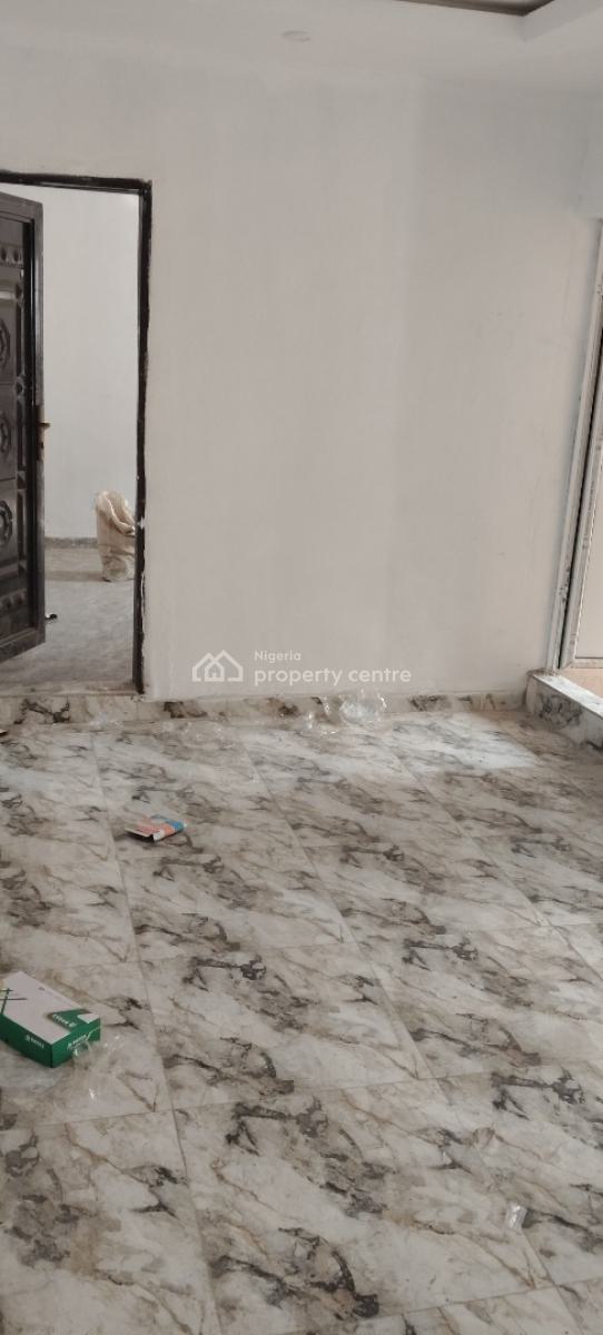 Mini Fish, Lawrence, Surulere, Lagos, Mini Flat (room and Parlour) for Rent