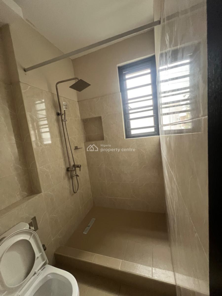 Exclusive 3 Bedroom Apartment, Lekki Phase 1, Lekki, Lagos, Flat / Apartment for Sale