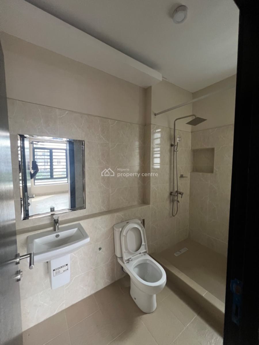 Exclusive 3 Bedroom Apartment, Lekki Phase 1, Lekki, Lagos, Flat / Apartment for Sale