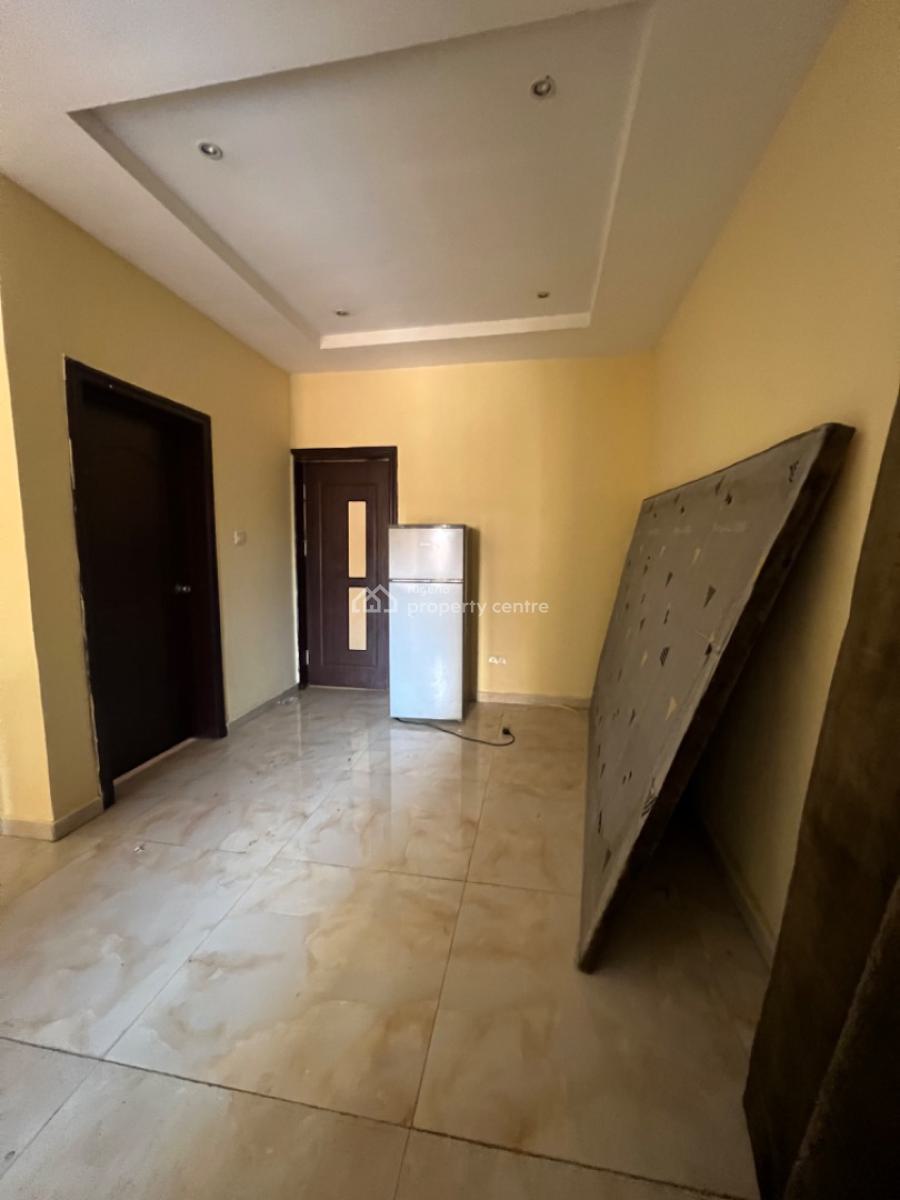 One Bedrooms Flat, Lekki Phase 1, Lekki, Lagos, Mini Flat (room and Parlour) for Rent