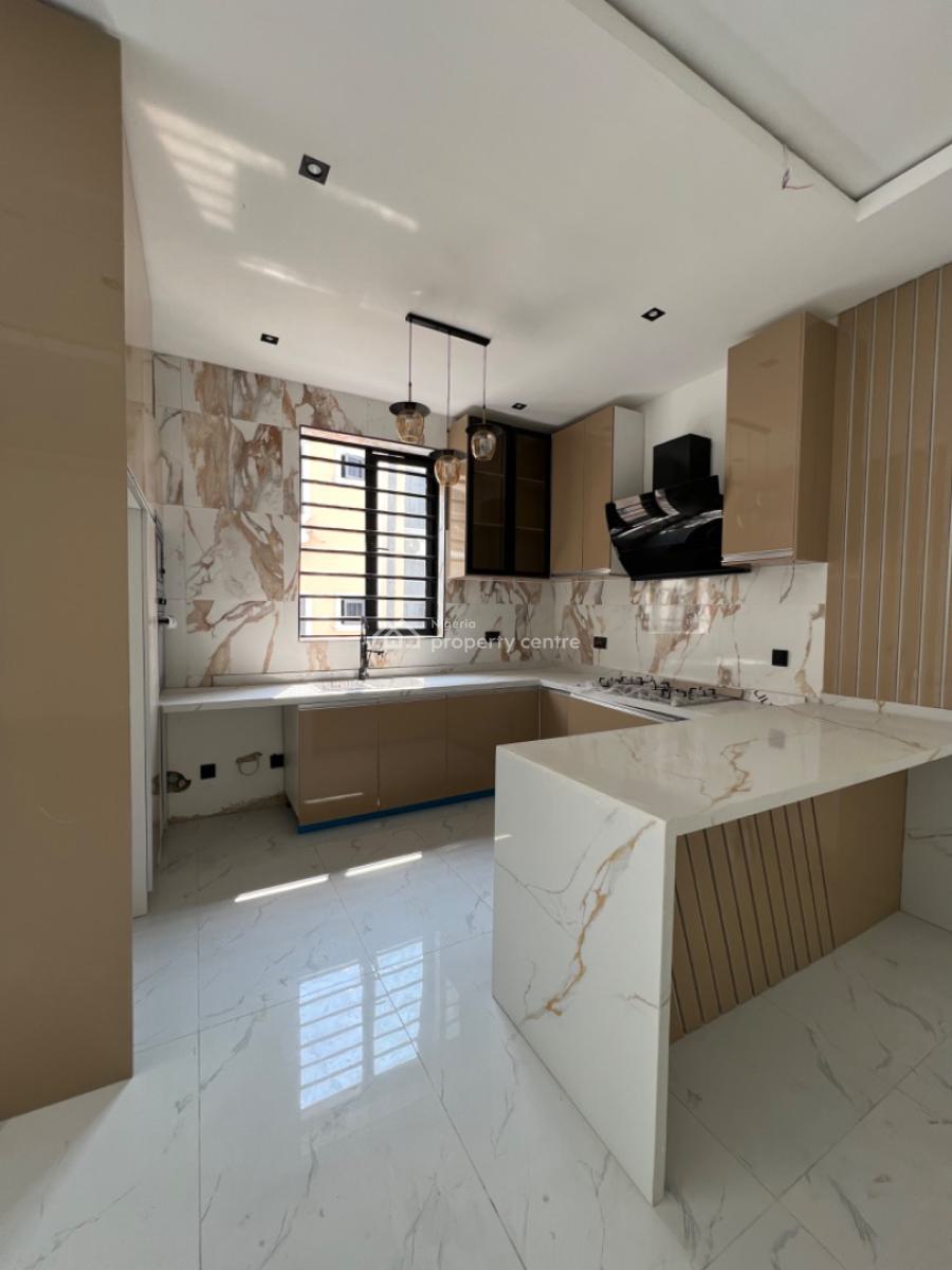 Luxury 2 Bedrooms Flat, Lekki Phase 1, Lekki, Lagos, Flat / Apartment for Sale