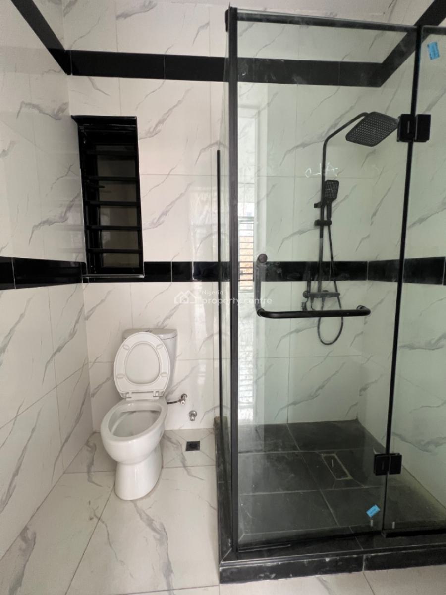 Luxury 2 Bedrooms Flat, Lekki Phase 1, Lekki, Lagos, Flat / Apartment for Sale