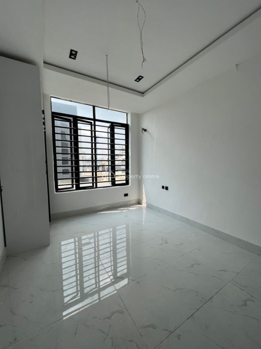 Luxury 2 Bedrooms Flat, Lekki Phase 1, Lekki, Lagos, Flat / Apartment for Sale