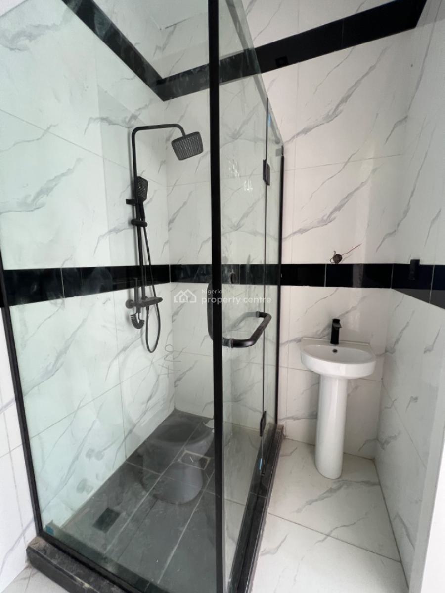 Luxury 2 Bedrooms Flat, Lekki Phase 1, Lekki, Lagos, Flat / Apartment for Sale