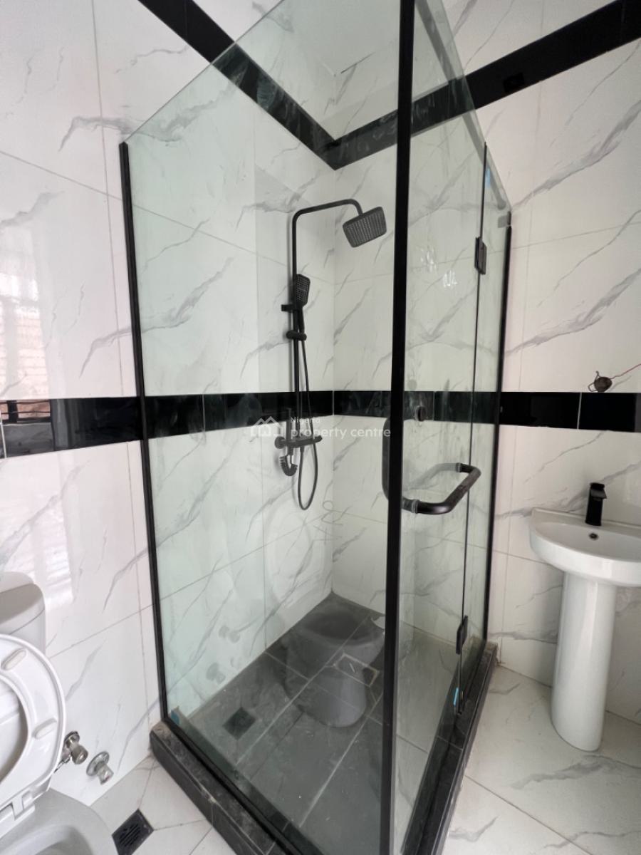 Luxury 2 Bedrooms Flat, Lekki Phase 1, Lekki, Lagos, Flat / Apartment for Sale