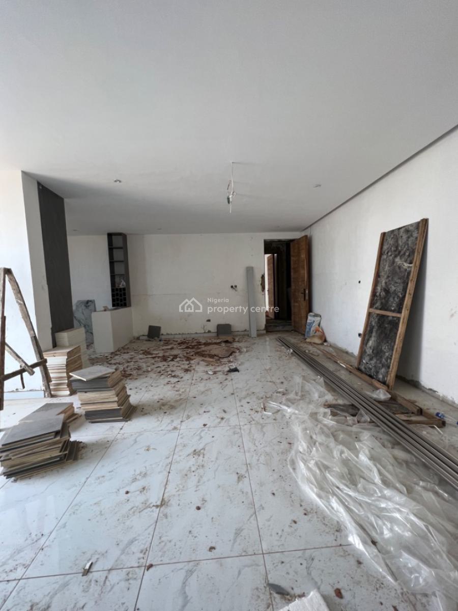 Luxury Built 2 Bedrooms Flat, Lekki Phase 1, Lekki, Lagos, Block of Flats for Sale