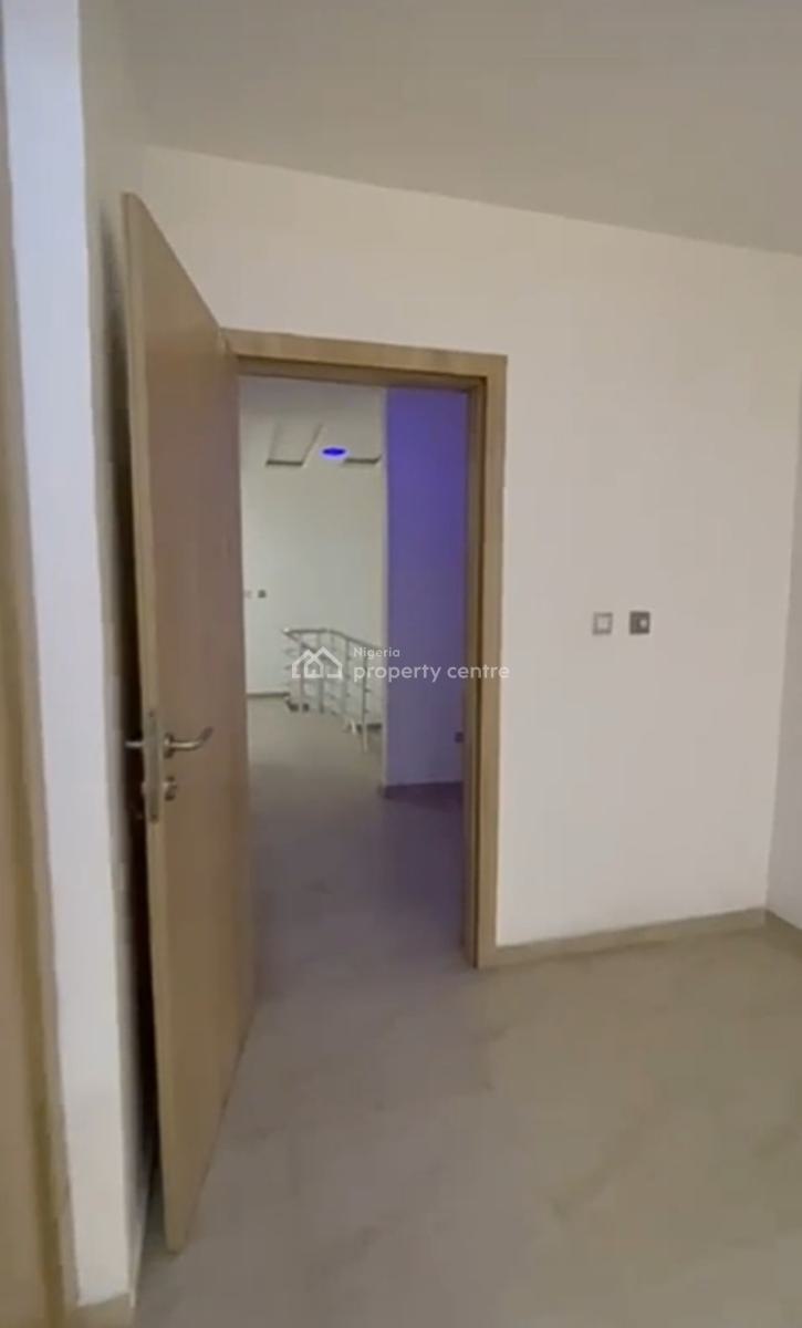 Spacious  Semi Masters Bedroom Inside a Shared Duplex { Video}, Victoria Best Estate Chevron, Lekki, Lagos, Self Contain (single Rooms) for Rent