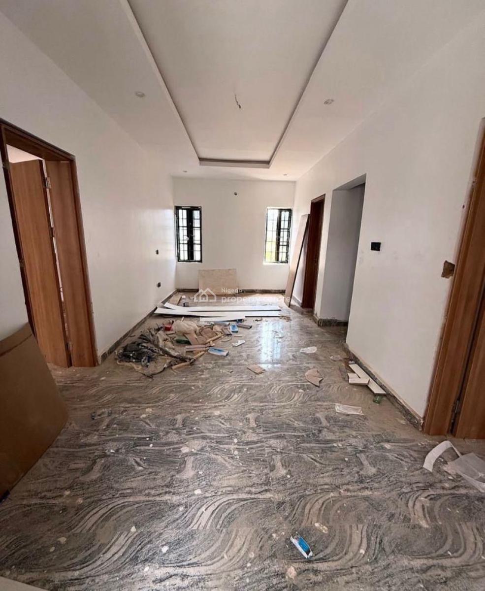 5 Bedrooms Terrace Duplex with a Bq, Guzape District, Abuja, Terraced Duplex for Rent