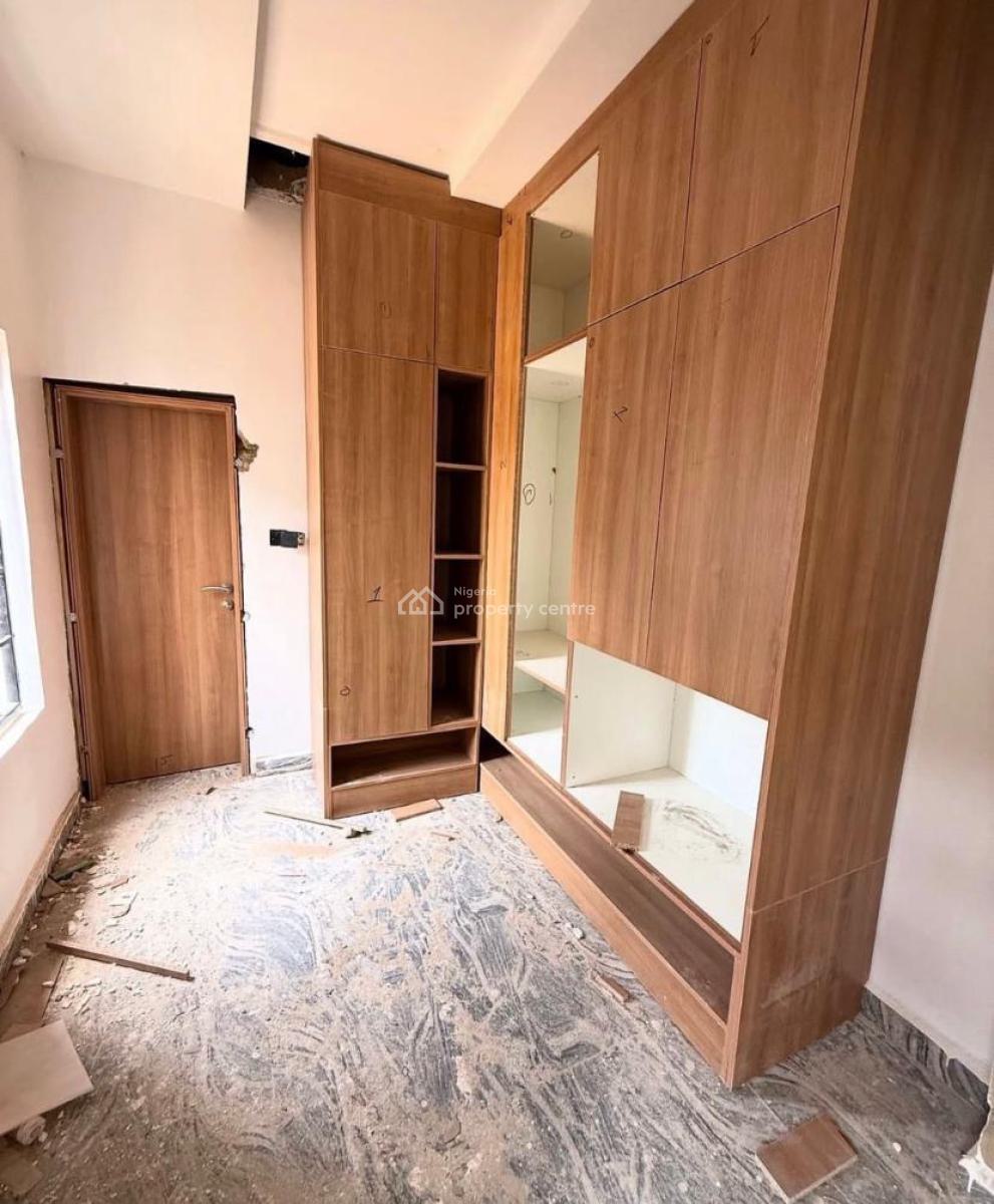 5 Bedrooms Terrace Duplex with a Bq, Guzape District, Abuja, Terraced Duplex for Rent