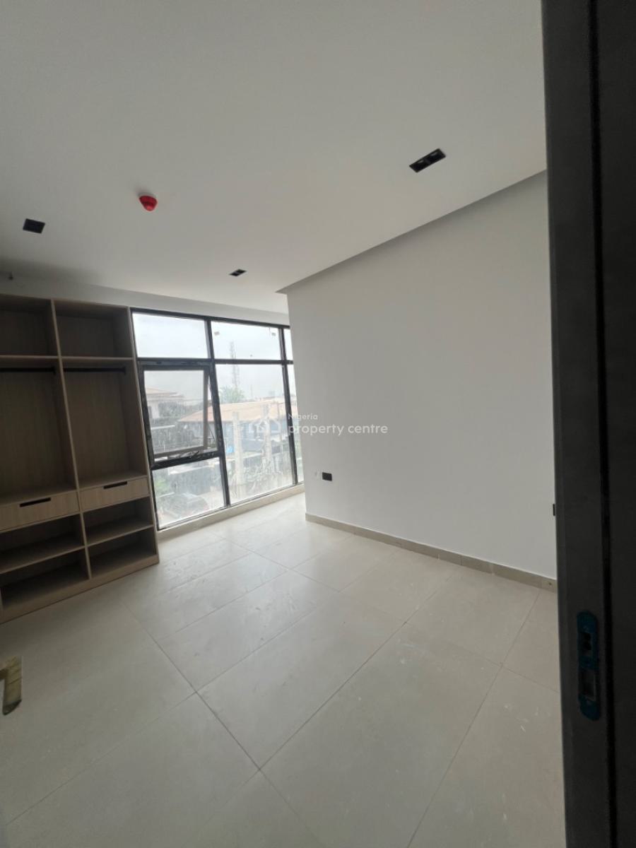 Exclusive and Newly Built 3 Bedroom Apartment, Lekki Phase 1, Lekki, Lagos, Flat / Apartment for Sale