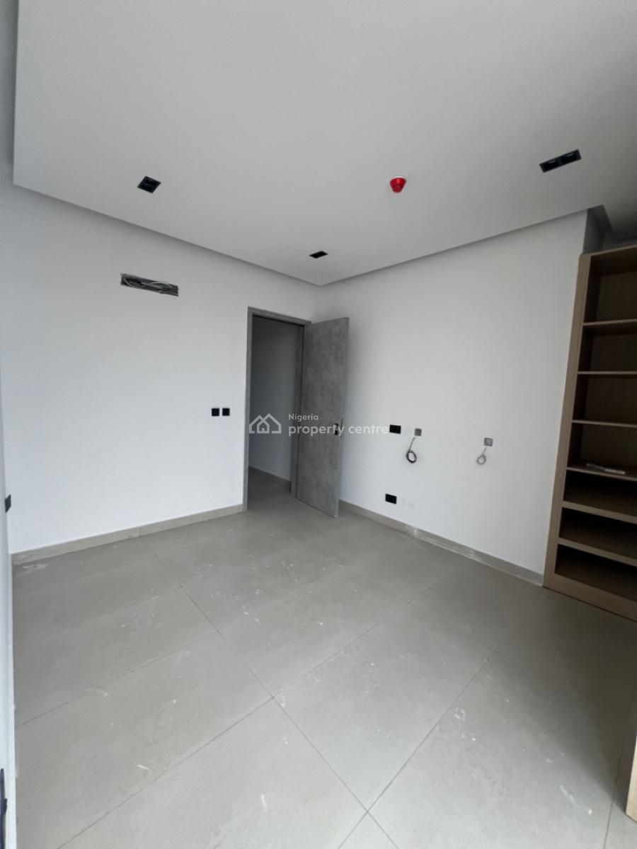 Exclusive and Newly Built 3 Bedroom Apartment, Lekki Phase 1, Lekki, Lagos, Flat / Apartment for Sale