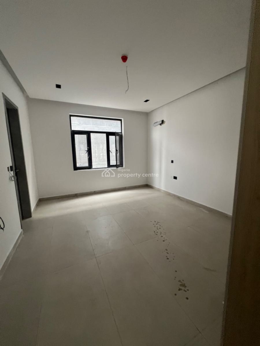 Exclusive and Newly Built 3 Bedroom Apartment, Lekki Phase 1, Lekki, Lagos, Flat / Apartment for Sale