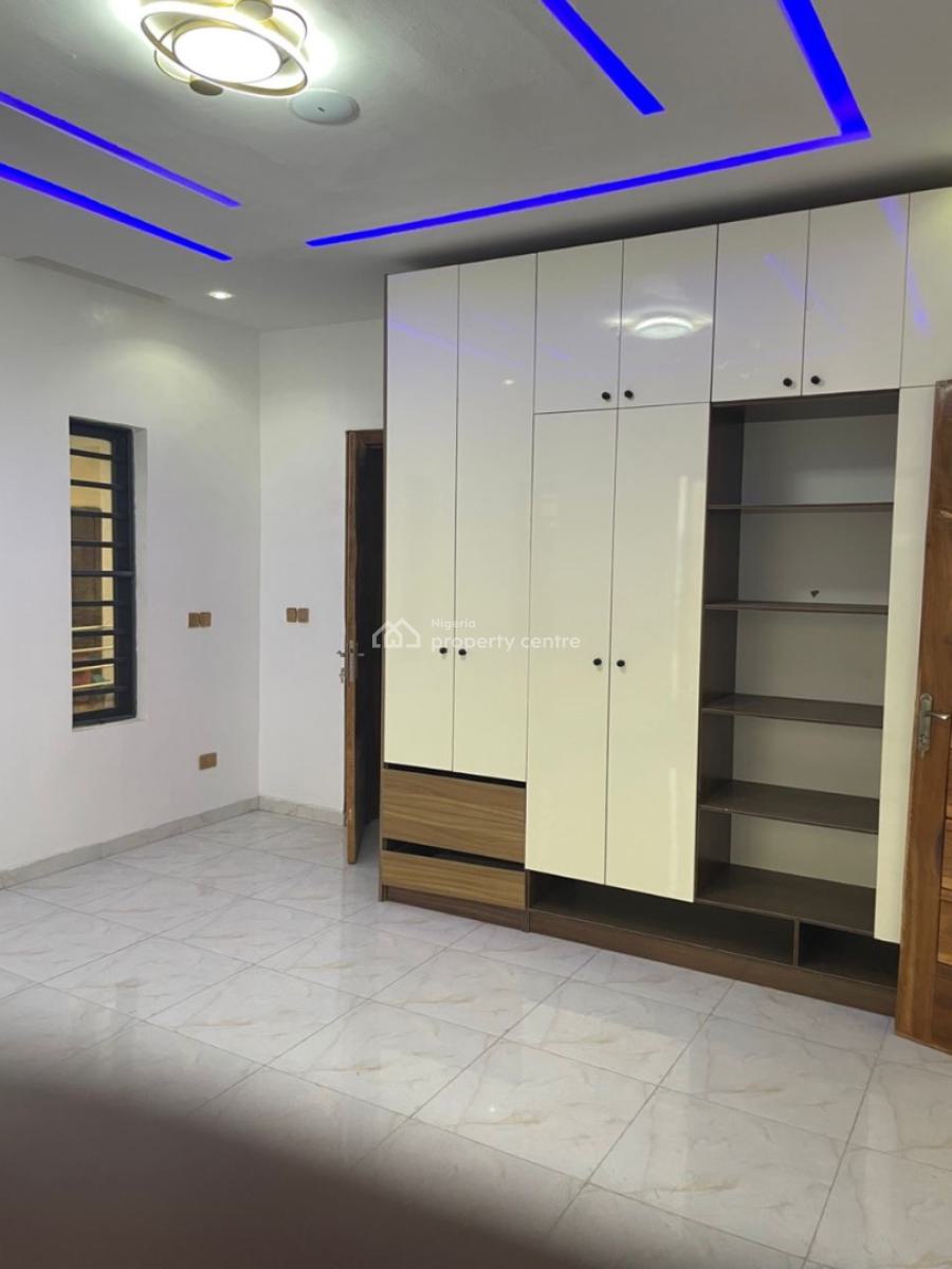 2 Bedroom Luxry Flats, Idado, Lekki, Lagos, Flat / Apartment for Sale