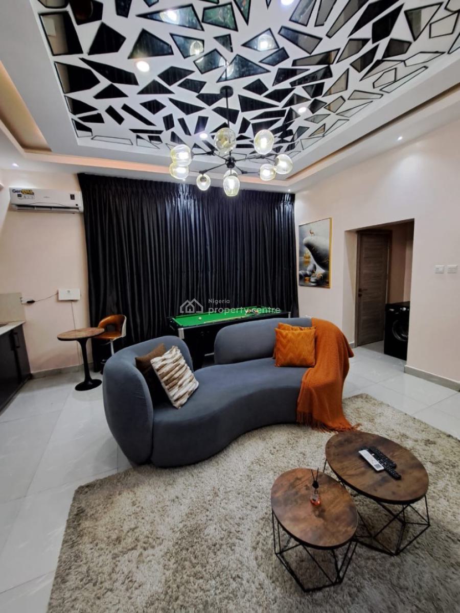 1 Bedroom Apartment with a Snooker Board, Tom Ogboi Street, Lekki Phase 1, Lekki, Lagos, Flat / Apartment Short Let