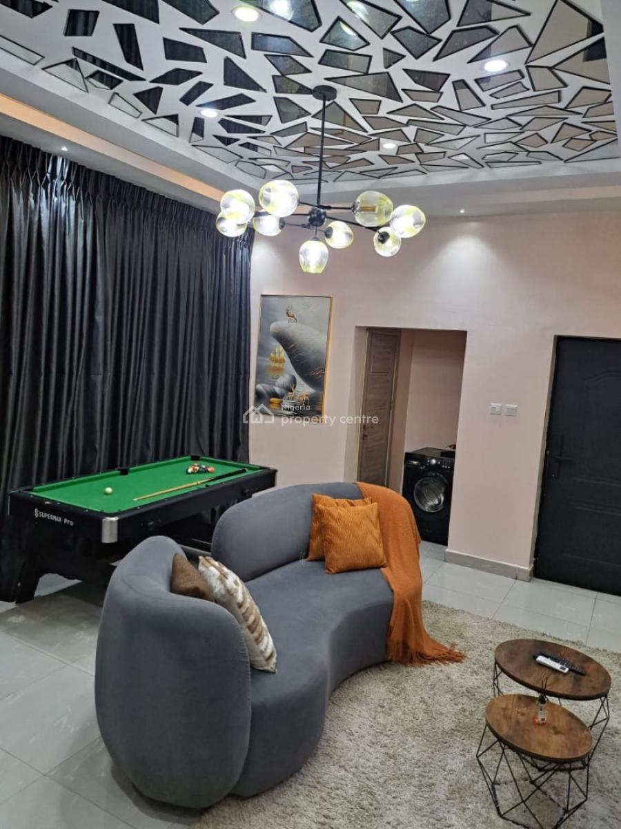 1 Bedroom Apartment with a Snooker Board, Tom Ogboi Street, Lekki Phase 1, Lekki, Lagos, Flat / Apartment Short Let