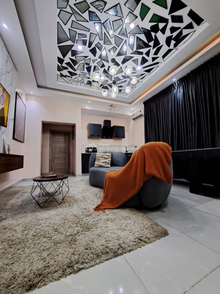 1 Bedroom Apartment with a Snooker Board, Tom Ogboi Street, Lekki Phase 1, Lekki, Lagos, Flat / Apartment Short Let