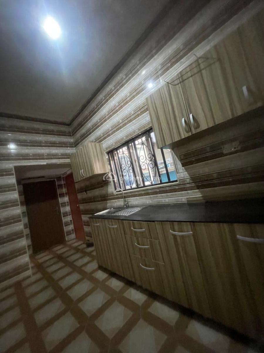 Very Clean Spacious 2 Bedroom Terrace, Lekki Phase 1, Lekki Phase 1, Lekki, Lagos, Terraced Duplex for Rent