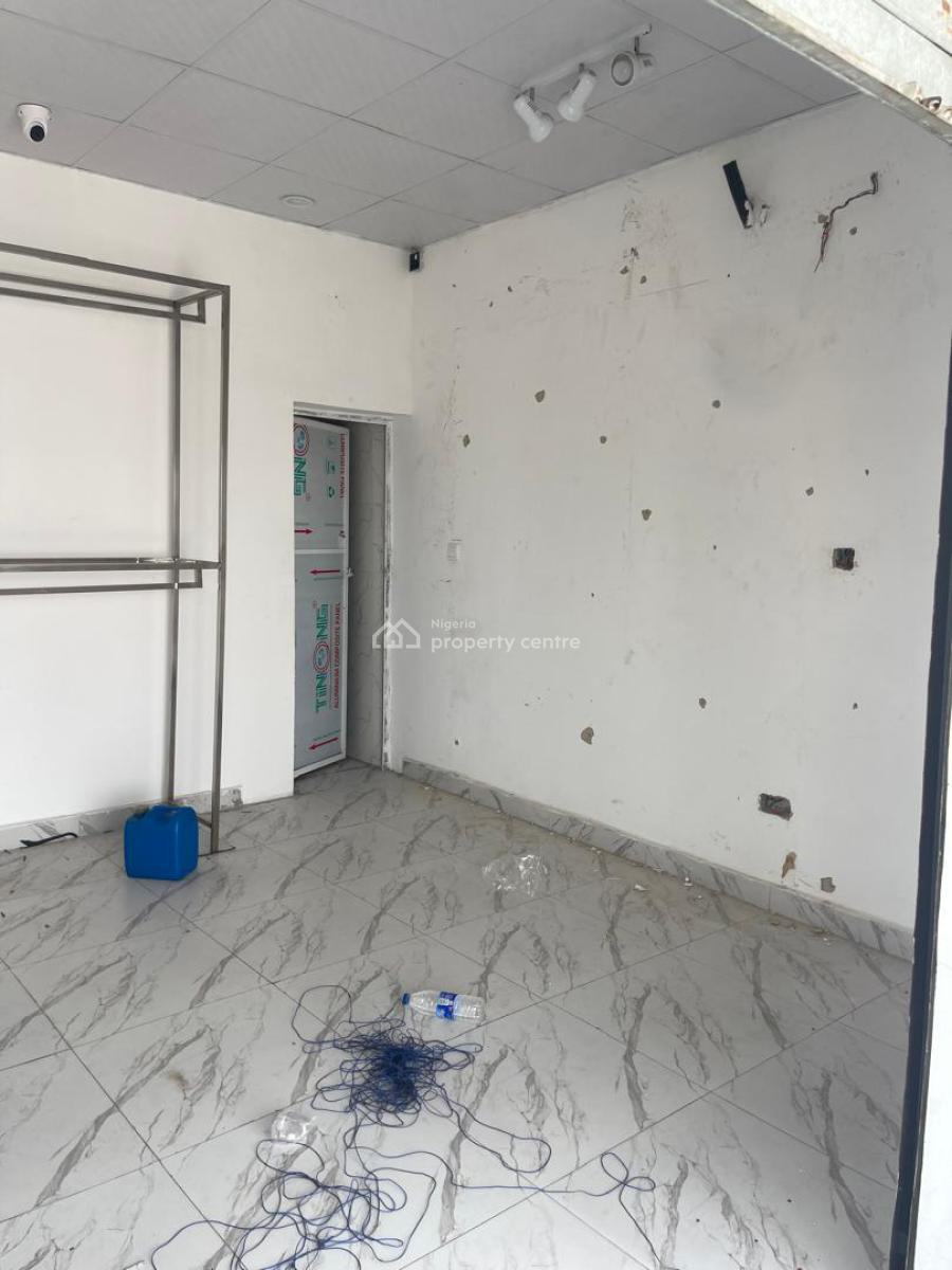 Big Shop with Toilet, Mobil Road, Ilaje, Ajah, Lagos, Shop for Rent