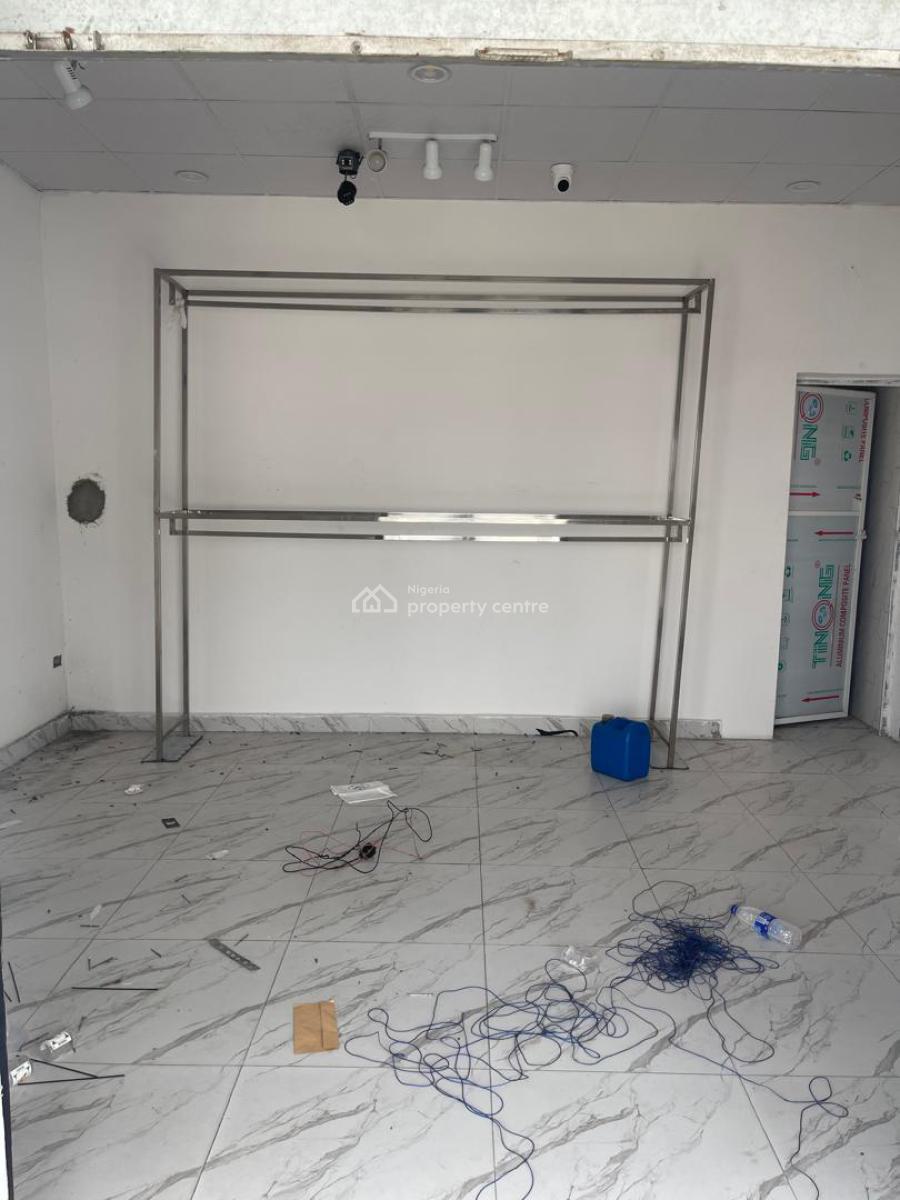 Big Shop with Toilet, Mobil Road, Ilaje, Ajah, Lagos, Shop for Rent