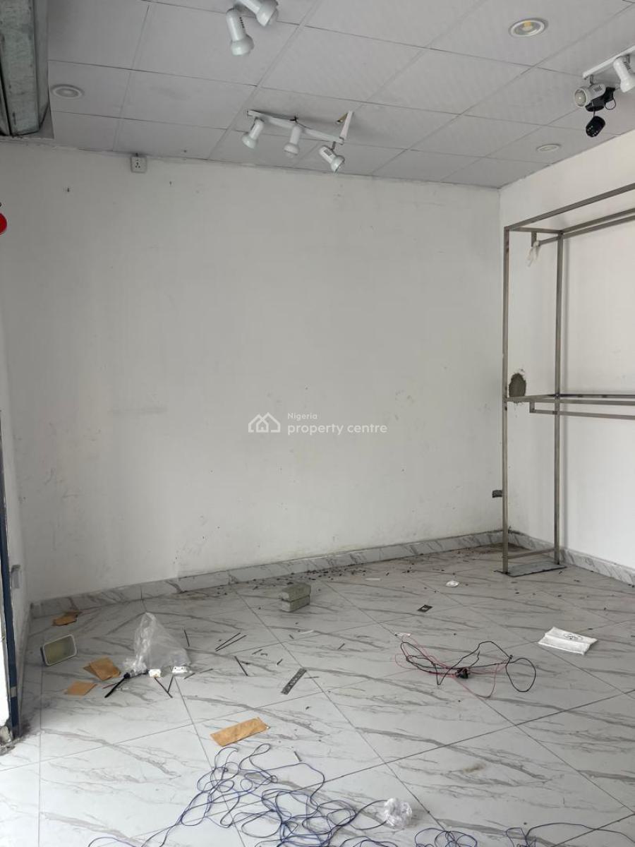 Big Shop with Toilet, Mobil Road, Ilaje, Ajah, Lagos, Shop for Rent