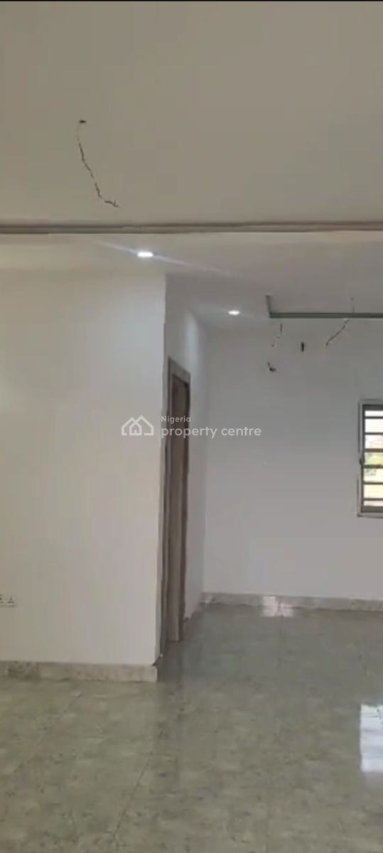 a Very Good Spacious 3-bedroom Flat, Off Gilmore. ( Video of The Apartment Is Attached), Jahi, Abuja, Flat / Apartment for Rent