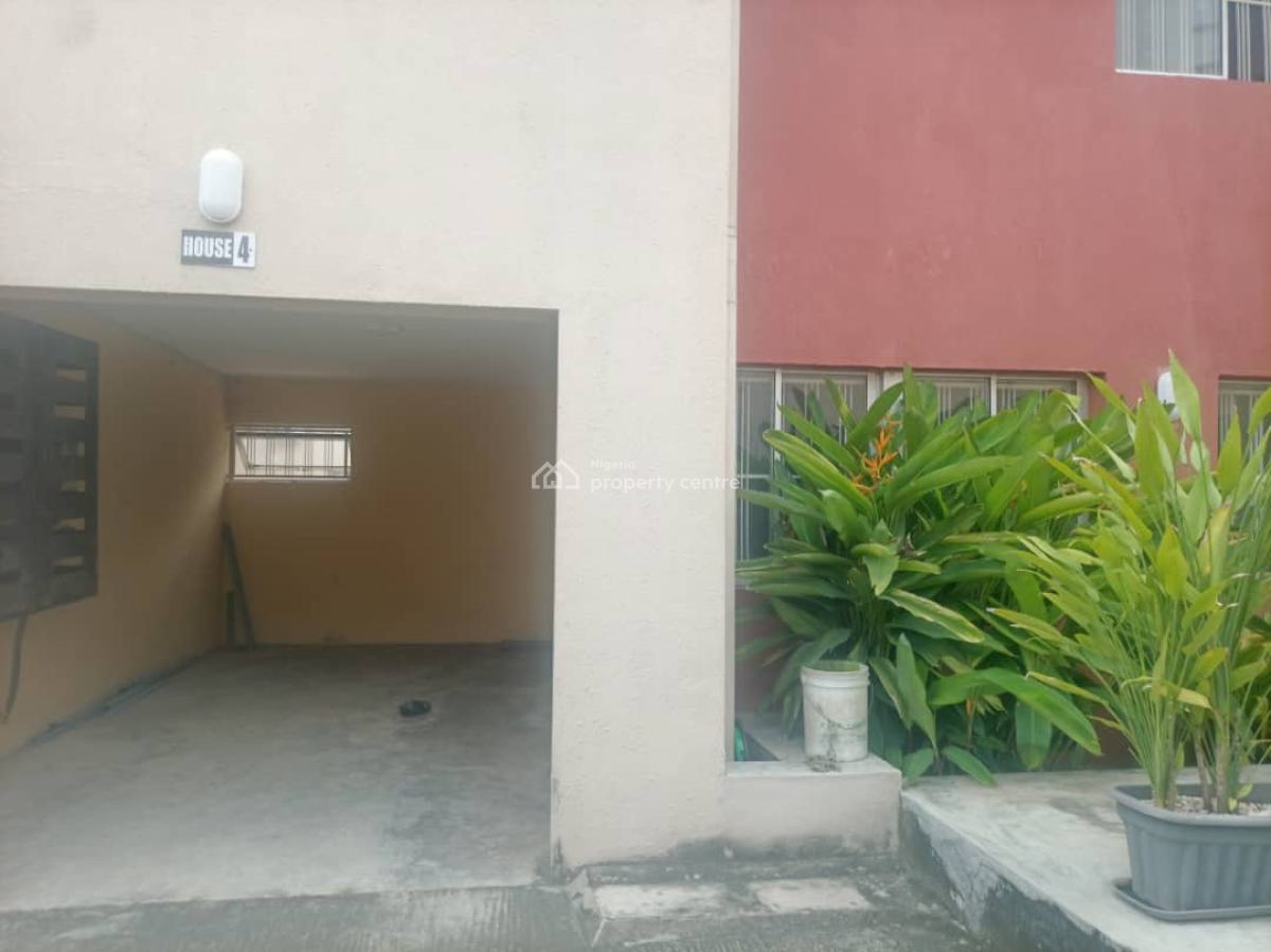 Three (3) Bedroom Flat with Swimming Pool, Vi, Victoria Island (vi), Lagos, Flat / Apartment for Rent