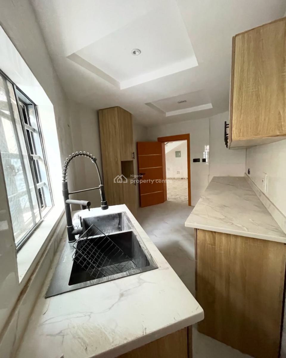 3 Bedroom Semi Detached Duplex with En-suite Rooms, 3 Bedroom Duplex for Rent (residential Or Commercial), Lekki Phase 1, Lekki, Lagos, Semi-detached Duplex for Rent