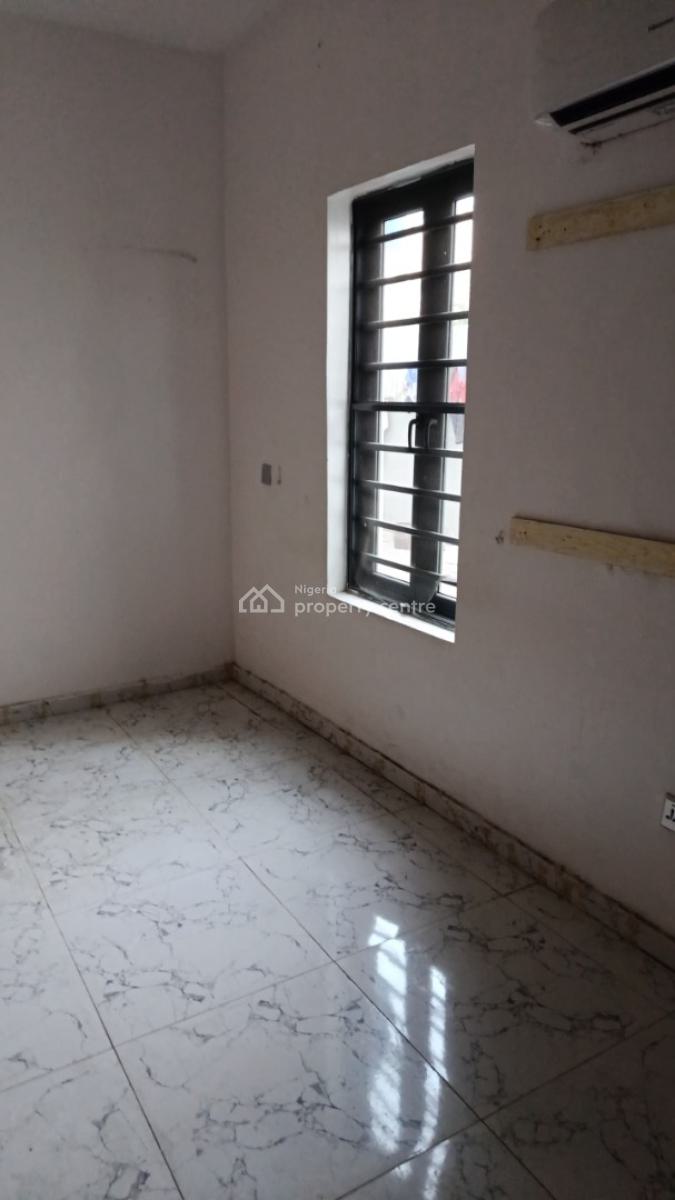 Well Maintained and Spacious Two Bedroom, Ikate Elegushi, Lekki, Lagos, Flat / Apartment for Rent