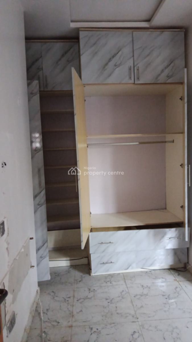 Well Maintained and Spacious Two Bedroom, Ikate Elegushi, Lekki, Lagos, Flat / Apartment for Rent