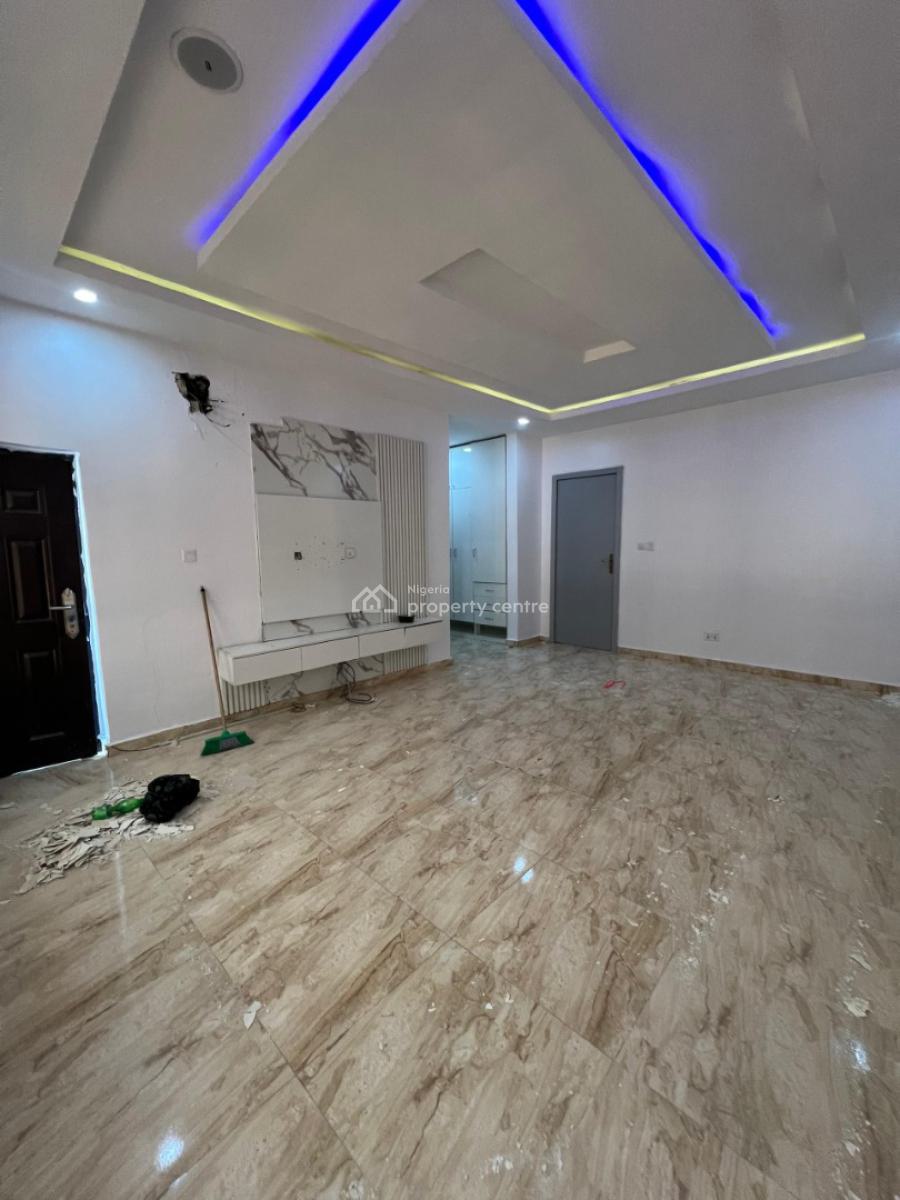 Spacious Master Bedroom in a Shared Apartment, Upstairs, Victoria Bay Estate, Orchid Road, Eleganza Bus-stop, Lekki, Lagos, Flat / Apartment for Rent